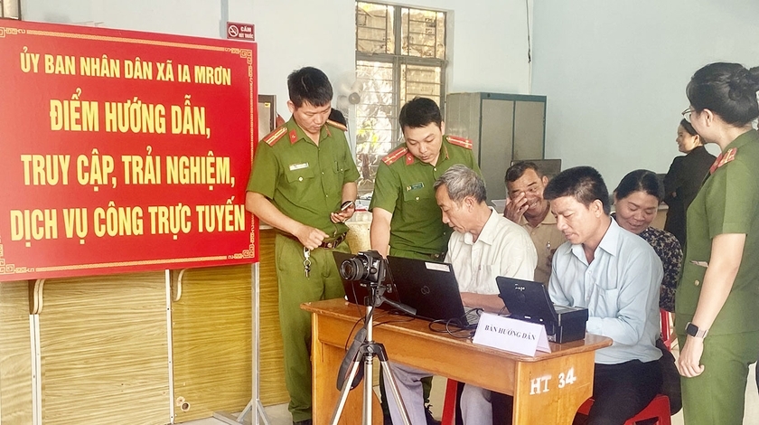 3-7503.jpg 3-7503.jpg