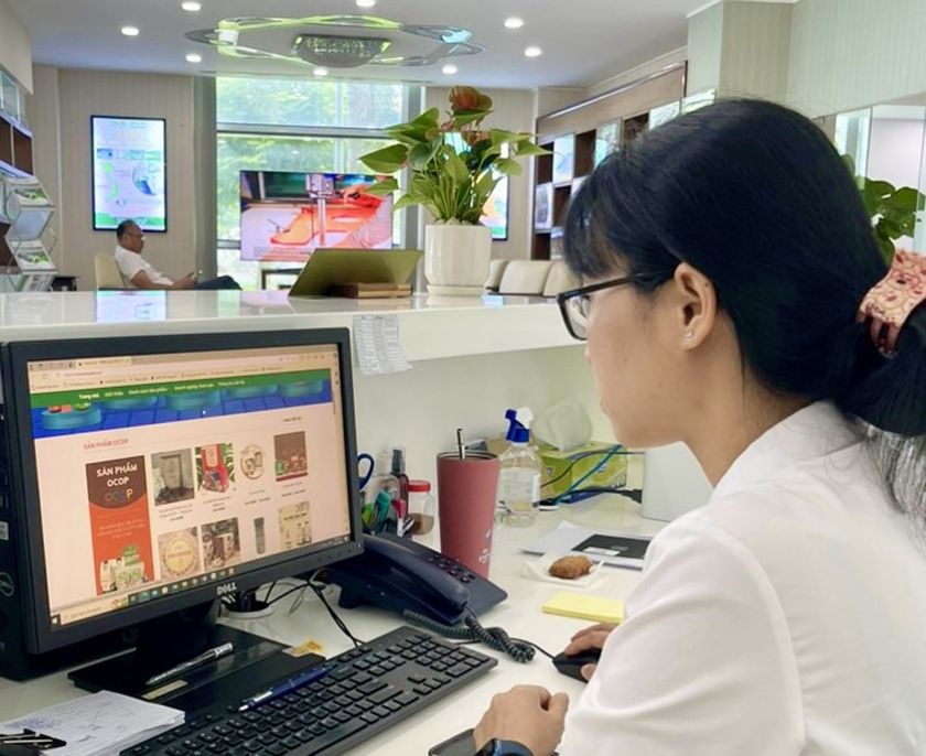 1-nguoi-tieu-dung-ngay-cang-co-xu-huong-mua-hang-online-anh-vt-6348.jpg 1-nguoi-tieu-dung-ngay-cang-co-xu-huong-mua-hang-online-anh-vt-6348.jpg