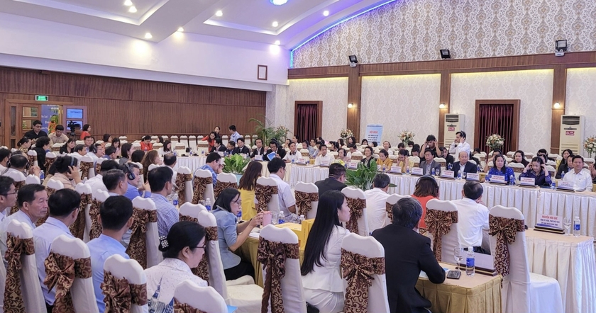 hoi-nghi-co-dai-dien-lanh-dao-cac-so-cong-thuong-cac-tinh-cua-lao-campuchia-7765.jpg hoi-nghi-co-dai-dien-lanh-dao-cac-so-cong-thuong-cac-tinh-cua-lao-campuchia-7765.jpg