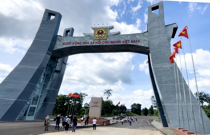 doan-cong-tac-cua-bo-cong-thuong-va-doanh-nghiep-khao-sat-tai-khu-kinh-te-cua-khau-le-thanh-2639.jpg doan-cong-tac-cua-bo-cong-thuong-va-doanh-nghiep-khao-sat-tai-khu-kinh-te-cua-khau-le-thanh-2639.jpg