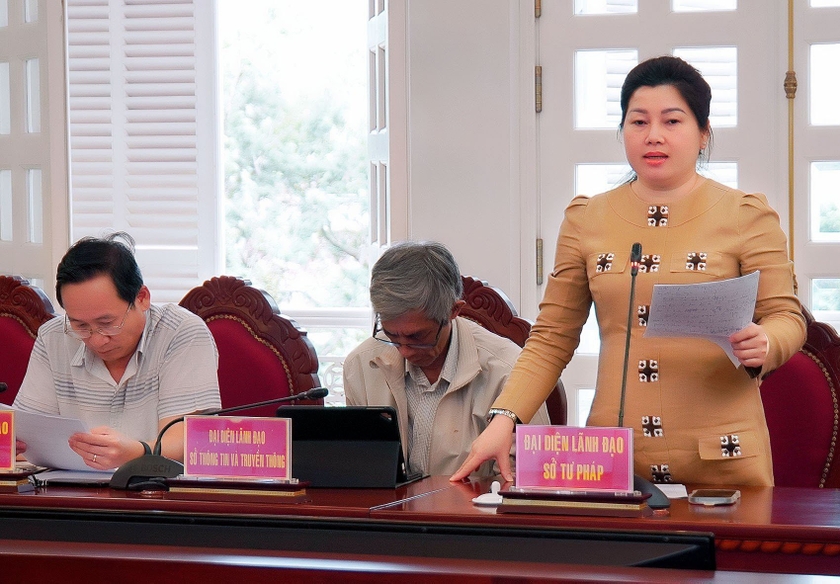 ba-le-thi-ngoc-lam-giam-doc-so-tu-phap-bao-cao-ket-qua-thuc-hien-de-an-06-tai-hoi-nghi-anh-dt-9675.jpg